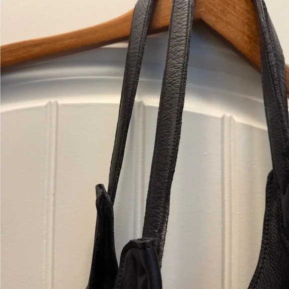 Free People Tivoli Leather Slouchy Bag - Picture 7 of 9